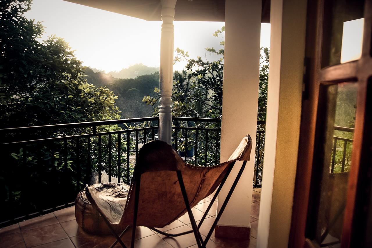 Heavens Door Guest Inn Kandy Eksteriør billede